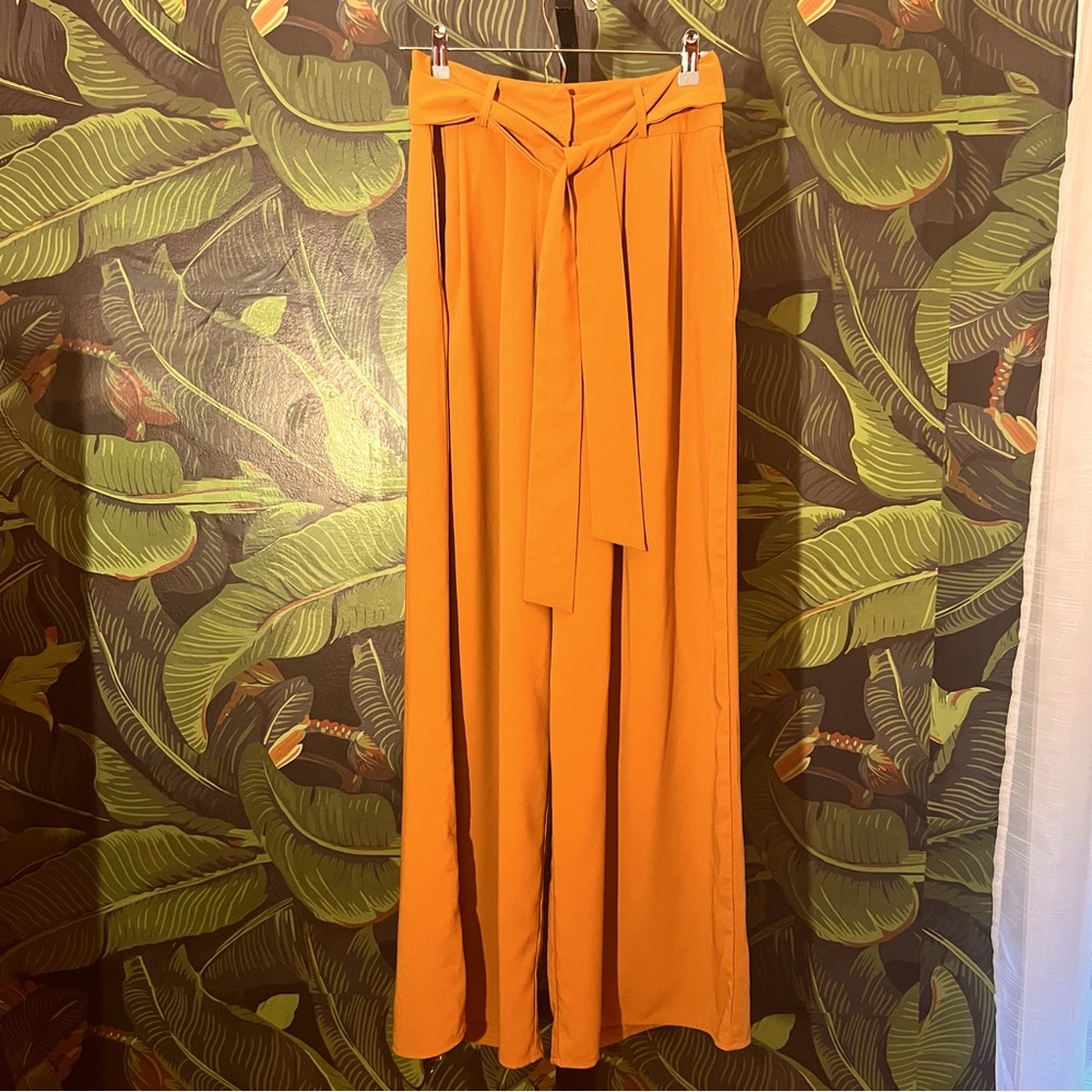 high waisted wide leg pants.